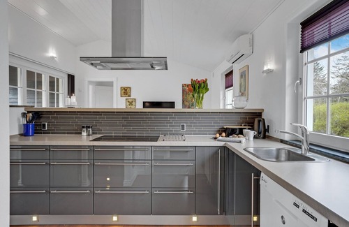 Udbyhøj House | Amazing home in ørsted with kitchen