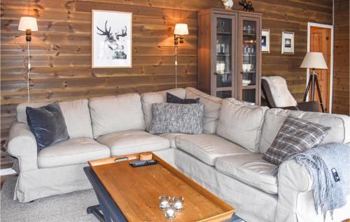 yer House | Amazing Home In Øyer With Kitchen