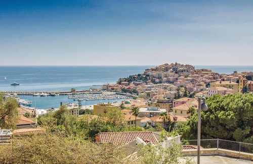 Pieve di Teco House | Amazing home in Pieve di Teco with WiFi