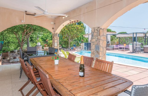 Agora Parc House | Amazing home in Tordera