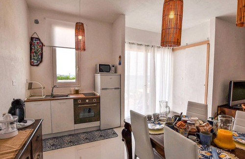 Trappeto House | Amazing home in Trappeto with WiFi