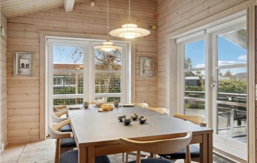 Marielyst House | Amazing Home In Væggerløse With Sauna