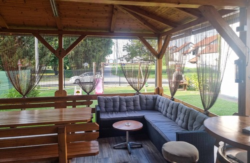 Velika Gorica House | Amazing home in Velika Mlaka with WiFi