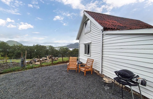 Vindafjord House | Amazing home in Vikebygd with WiFi