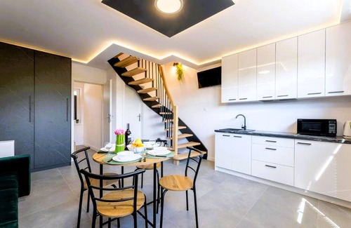 Ustka House | Amazing home in Wodnica with WiFi