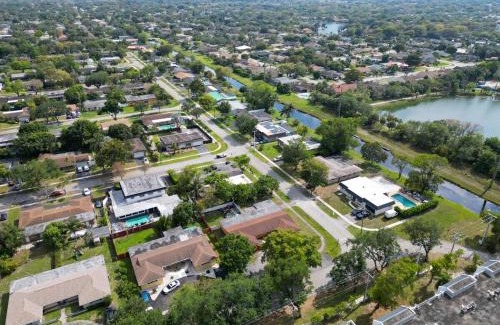 Plantation House | Amazing Home Just Mins To Hospitals Golf & Parks