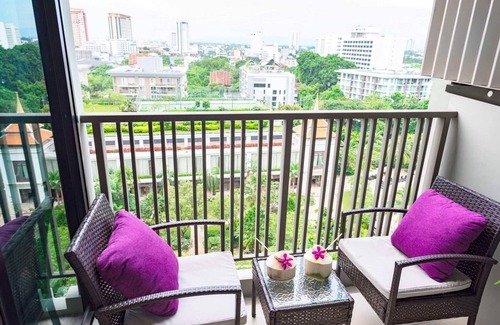 Chang Khlan Apartment | Amazing Honeymoon Siam Suite, Central Chiang Mai