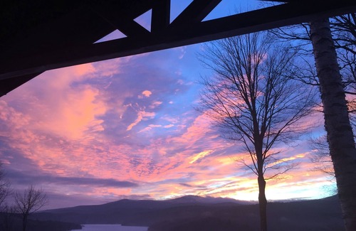Wilmington House | Amazing lake views & access,HotTub & sauna, quality game Rm. 190-5 star Reviews
