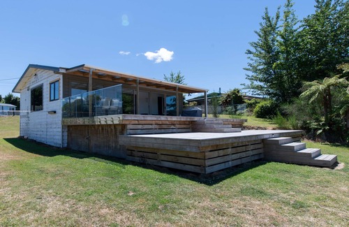 Mangakino House | Amazing LakeVista House