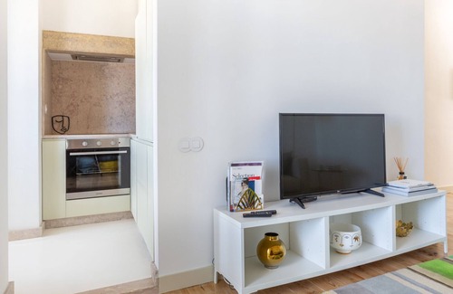 Alfama Apartment | Amazing Lisboa! Views & Style in Historical Graça