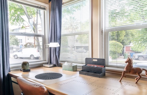Eagle Rock Apartment | Amazing location in Eagle Rock.