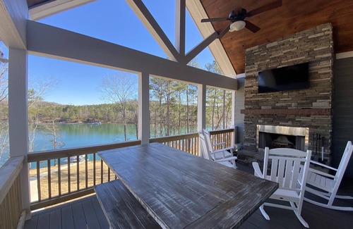Six Mile House | Amazing Mid Lake Keowee Location and Cove.