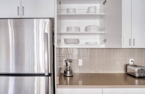 Mountain View Apartment | Amazing Mountain View 2BR w/Gym, Roof & W/D, nr highways, by Blueground