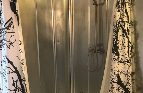 Cosby Cabin | Amazing Mountain Views! Game Room, Hot Tub and Vineyard - Pet Friendly!