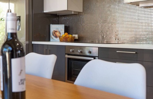 Scarborough Villa | Amazing Outdoor Living with Pizza Oven