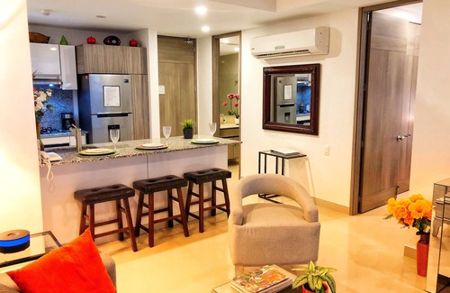 Bocagrande Condo | Amazing Poolside Paradise! Super-fast internet!