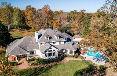 Hurdle Mills House | Amazing Retreat: 55 acres of Nature + Pool+ Serenity