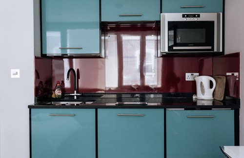 Lancaster Gate Apartment | Amazing Studio Flat in Central London. Stylish & Cosy