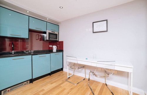 Lancaster Gate Apartment | Amazing Studio Flat in Central London. Stylish & Cosy