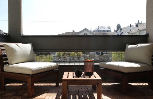 Hochschulen Apartment | Amazing studio in the city center (Art 19)