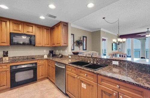 Pensacola Beach Condo | Amazing Sunset and Water Views. Fall Absolutely the Best Time of Year to Beach!