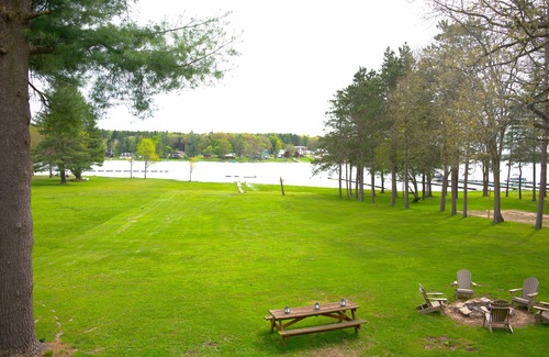 Swanton House | Amazing Unobstructed Views from Everywhere in this Huge Lakefront House