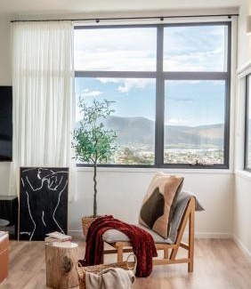 North Hobart House | Amazing view Architech Home 8Minutes to Hobart CBD