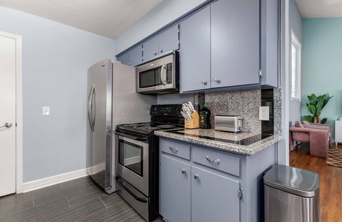 Pecan Springs Springdale House | Amazing View, Spacious, Safe & Quiet Stay!