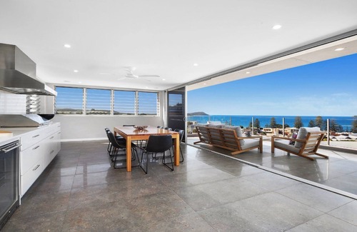 Terrigal House | Amazing views and short walk to beach