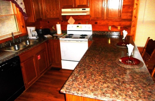 Gatlinburg Cabin | "Amazing Views" "Awesome" "Perfect" "Best Romantic Cabin in the Smokies” Reviews