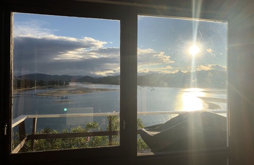 Tairua Cottage | Amazing Views from inside and out