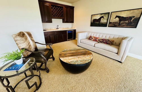Spring Branch House | Amazing Views on over 4 acres-River access-infinity pool-Hot Tub