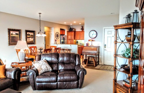 Sugar Mountain Villa | Amazing Views! Sky High Beautiful Mountain Retreat at The Reserve.