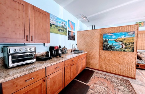 Hawi House | Amazing VIEWS, Spacious, Farmstead Living, Hosts with Aloha
