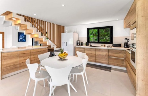 Anse Marcel Apartment | Amazing Villa with Anse Marcel sea view
