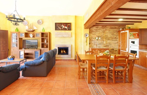 Alcaucin Villa | Amazing villa with pool, aircon and stunning views on a very special spot