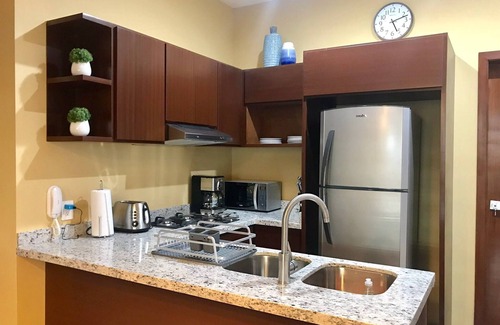 Las Gaviotas Apartment | Amazonas Apartment Near the Beach, Shops and Restaurants