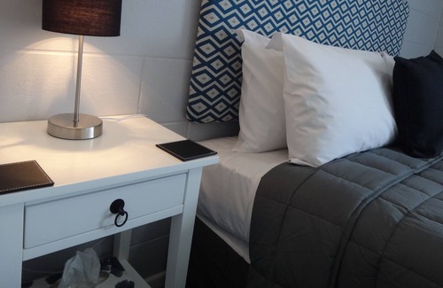 Stratford Hotel | Amble In Motel