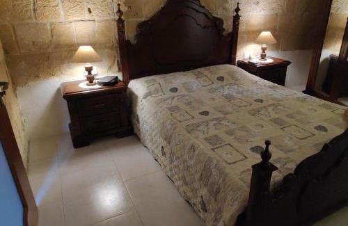 Cospicua Apartment | Amelia's House of Character