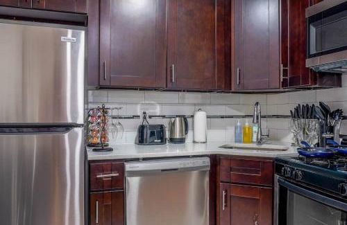 Hasbrouck Heights Apartment | American Dream 10 mins away! Airport 20mins away