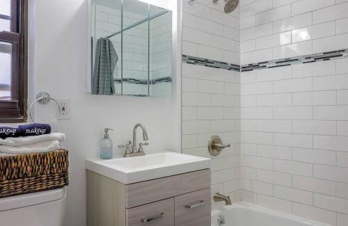 Hasbrouck Heights Apartment | American Dream 10 mins away! Airport 20mins away