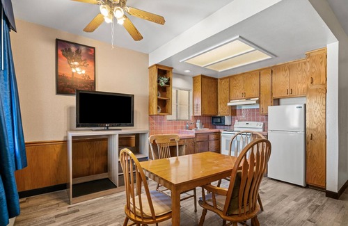 Yucca Valley Hotel | Americas Best Value Inn & Suites Joshua Tree National Park