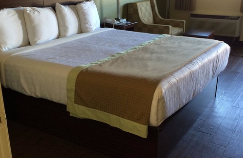 Winona Hotel | Americas Best Value Inn Winona