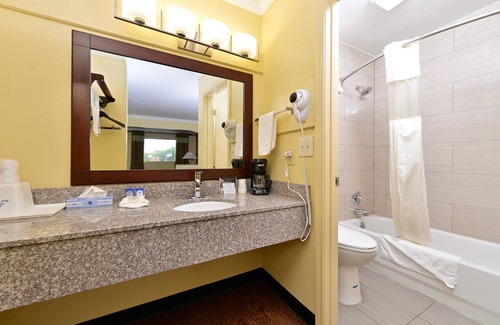 Winona Hotel | Americas Best Value Inn Winona
