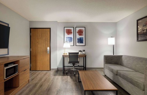 Lincoln Hotel | Americinn by Wyndham Lincoln South