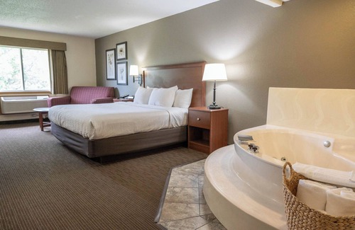 Red Wing Hotel | AmericInn by Wyndham Red Wing