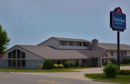 Grundy Center Hotel | AmericInn by Wyndham Grundy Center