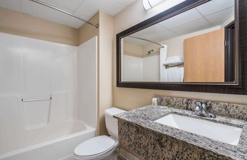 Little Falls Hotel | AmericInn by Wyndham Little Falls