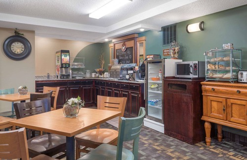 Little Falls Hotel | AmericInn by Wyndham Little Falls