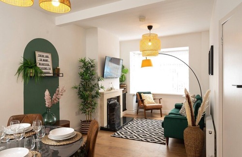 Belfast House | Amica Rose, 86 Rosebery Road, Belfast